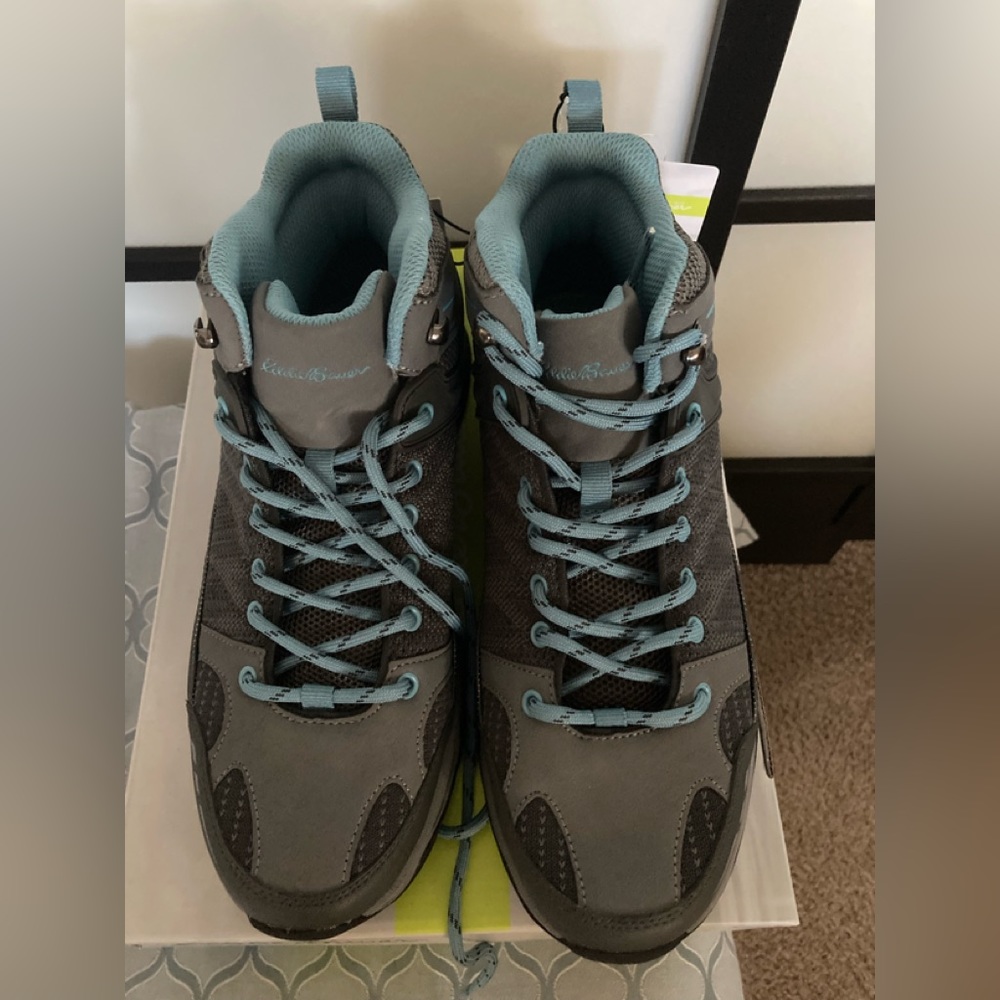 NWT Eddie Bauer womens hiking boot
